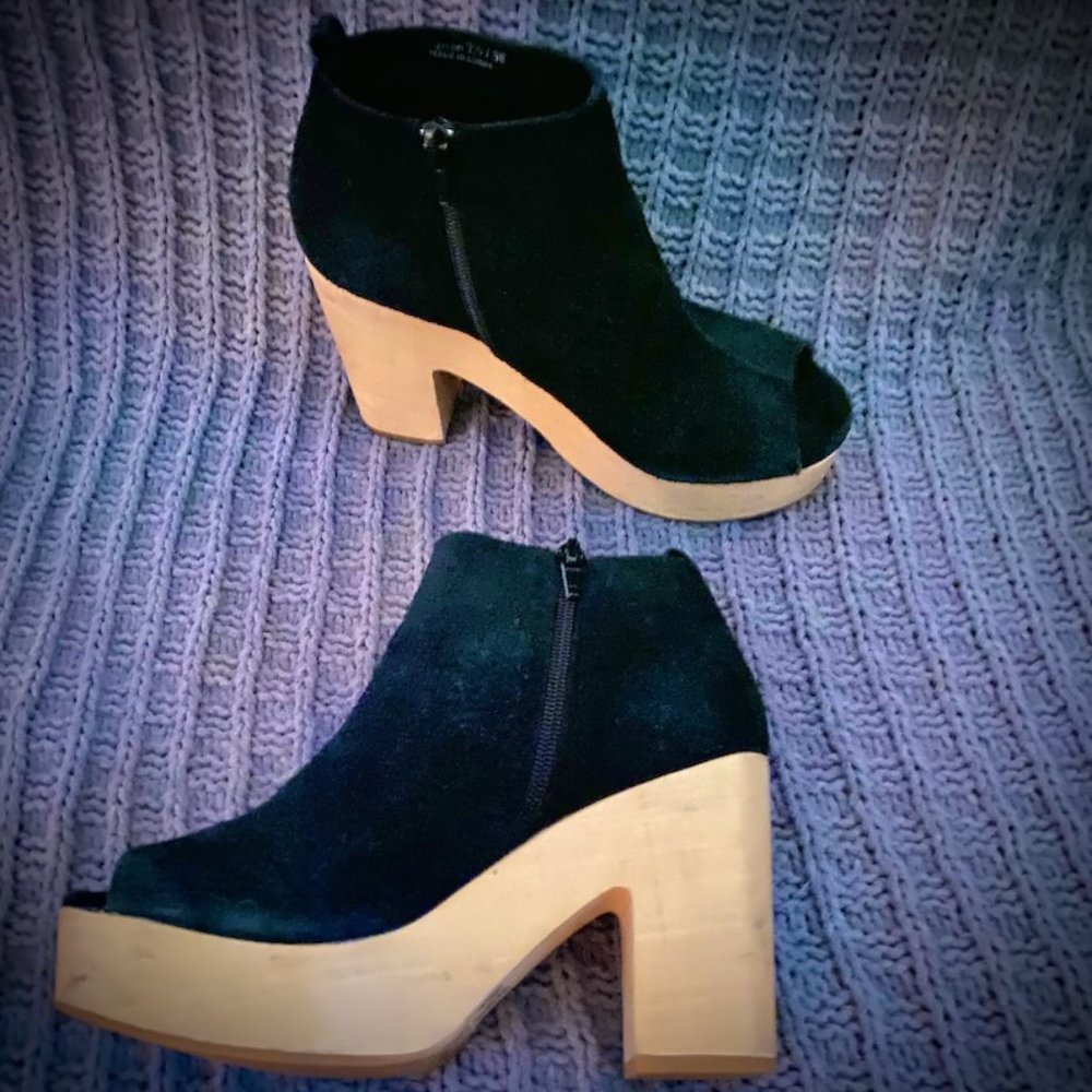 Nasty Gal/Shoe Cult Suede Platform Shoes